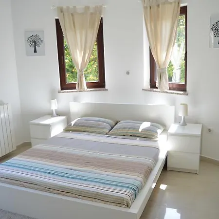Apartment Alba *